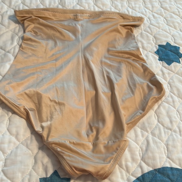 SELF EXPRESSIONS BY MAIDENFORM SIZE 2XL BEIGE NEW WITHOUT TAGS SHAPEWEAR - Picture 3 of 5